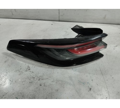 Фонарь задний левый наружный