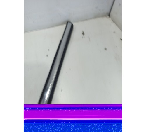 Уплотнитель стекла (задний левый наружный)