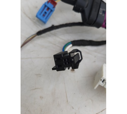 Электропроводка двери (задняя левая)
