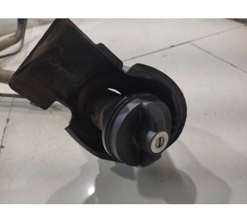 Горловина топливного бака