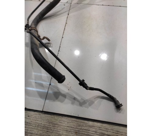 Горловина топливного бака