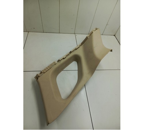 Обшивка задней стойки левая верхняя