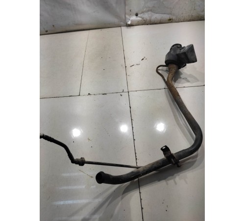 Горловина топливного бака