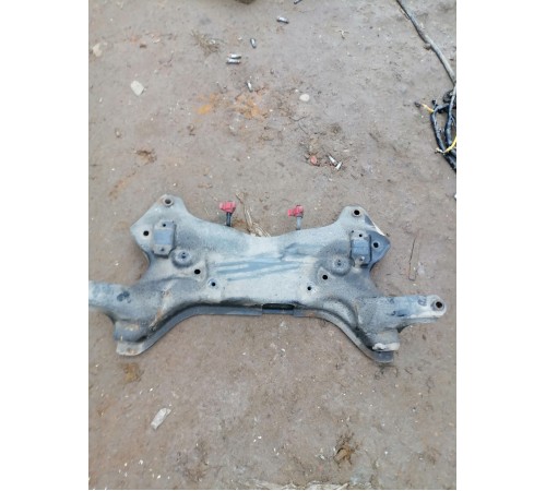 Балка подвески передняя (подрамник)