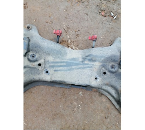 Балка подвески передняя (подрамник)