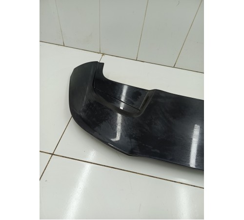 Спойлер крышки двери багажника