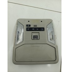 Плафон освещения салона передний