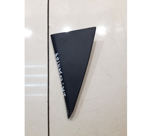 Уголок двери (задний, левый)