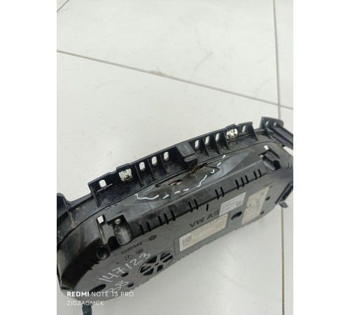 Панель приборов