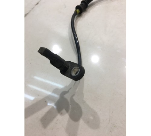 Датчик ABS (передний, левый)