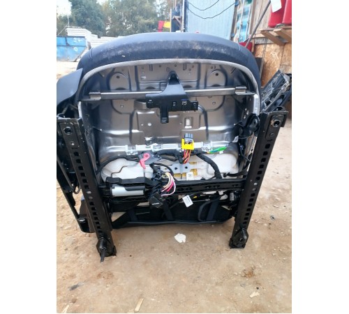 Сиденье переднее правое