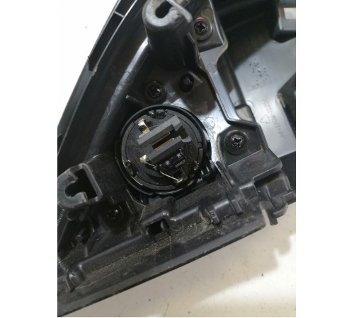 Динамик (уголок) двери передний правый