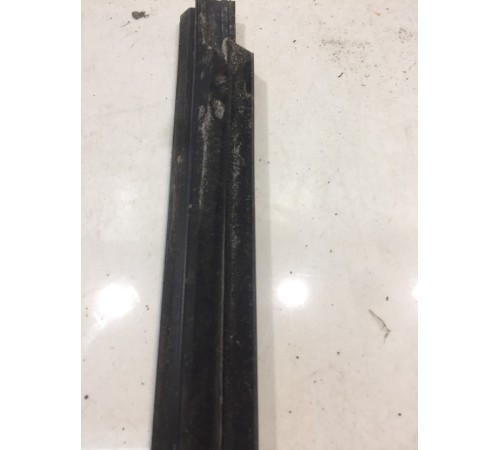 Молдинг двери (передний, правый)