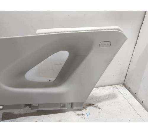 Обшивка стойки задняя левая