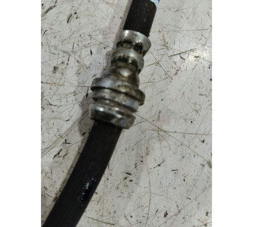 Тормозной шланг передний правый