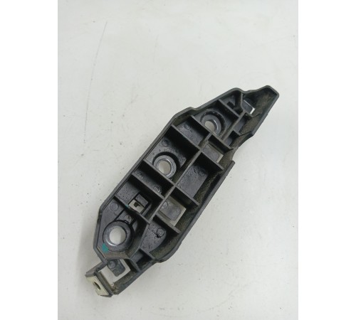 Кронштейн крепления бампера передний левый