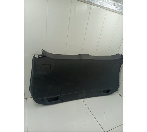 Обшивка багажника