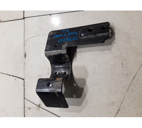 Кронштейн(крепление) брызговика задней левой оси прижимной