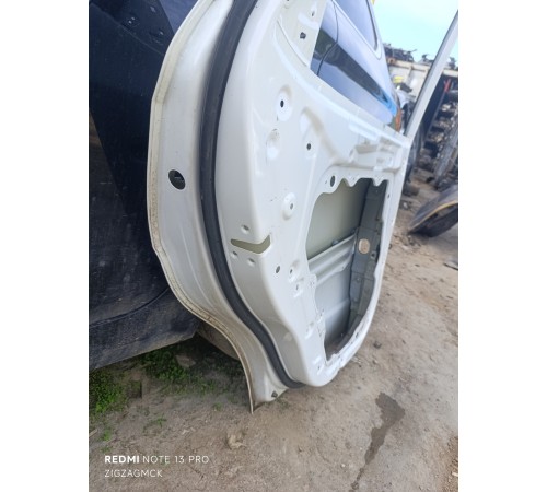 Дверь задняя левая