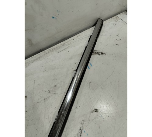 Уплотнитель стекла задний левый внешний