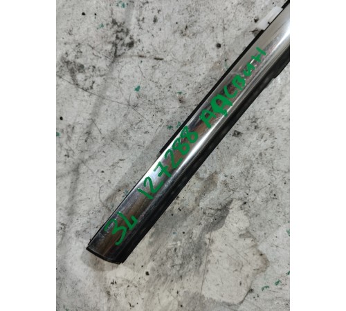 Уплотнитель стекла задний левый внешний