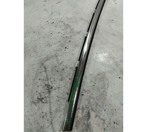 Уплотнитель стекла задний левый внешний