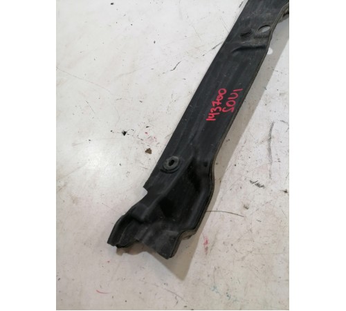 Пыльник крыла передний правый