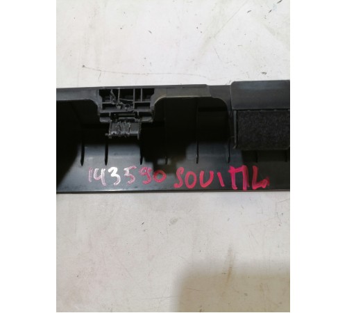 Накладка порога передняя левая внутренняя