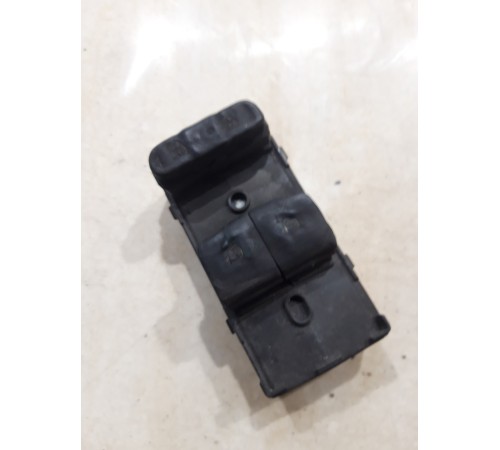 Блок управления стеклоподъемниками (передний левый)