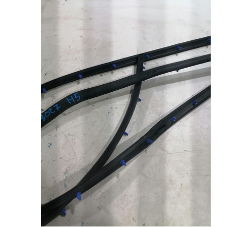 Уплотнитель передней панели