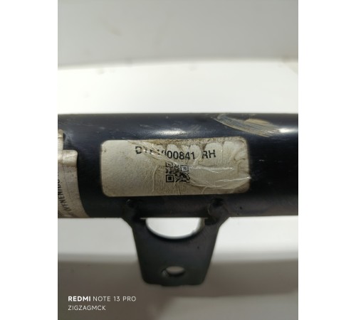 Амортизатор подвески передний правый