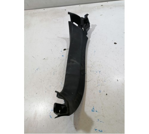 Обшивка крышки багажника правая