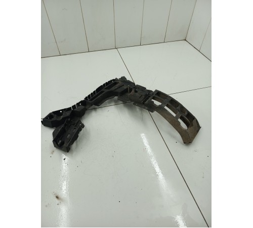 Кронштейн заднего бампера правый