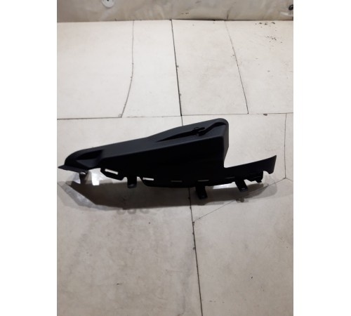 Кронштейн(крепление) полки багажника задний правый