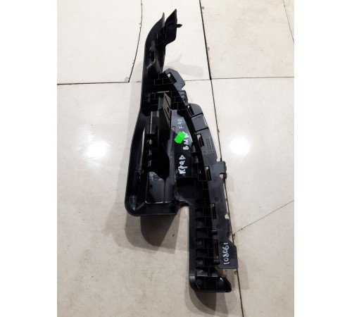 Кронштейн(крепление) полки багажника задний правый