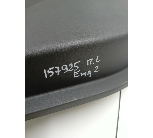 Обшивка двери передняя левая