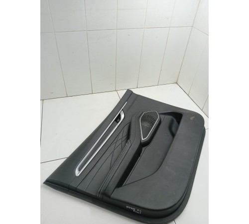 Обшивка двери передняя левая