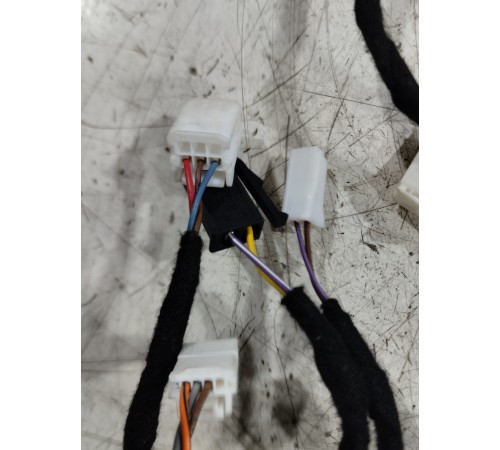 Электропроводка двери задняя правая