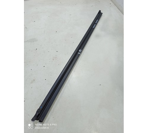 Уплотнитель стекла (задний правый внутренний)