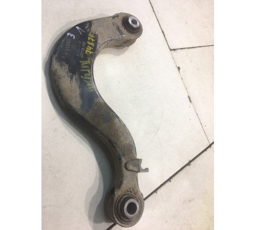 Рычаг подвески (задний, левый)