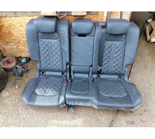 Задний ряд сидений