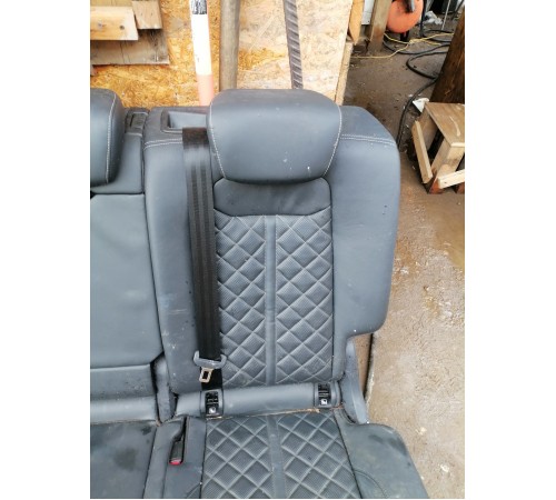 Задний ряд сидений