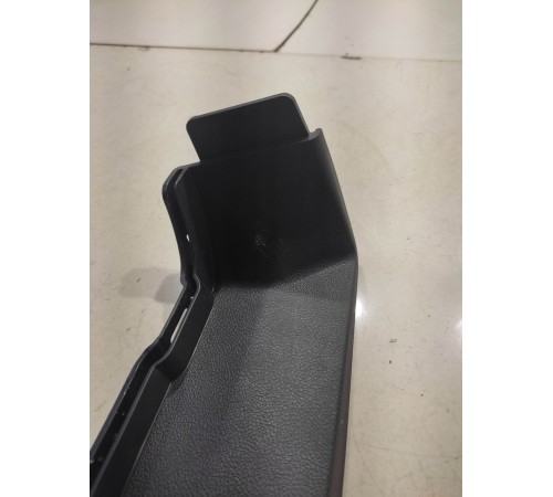 Накладка(пластик) салона передняя правая нижняя