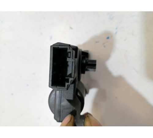 Моторчик заслонки печки