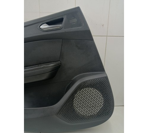 Обшивка двери задняя левая