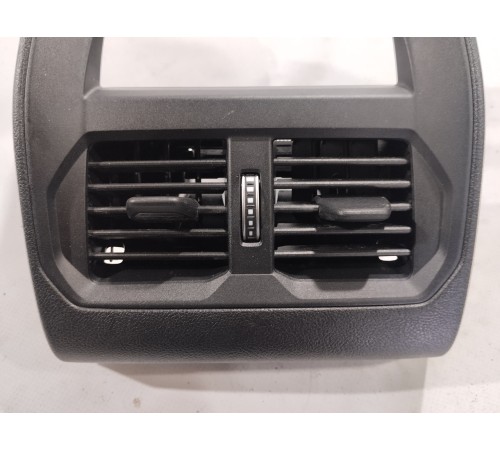 Накладка центральной консоли задняя