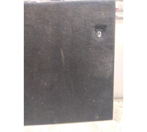 Панель пола багажника