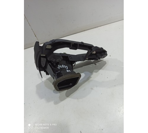 Воздушный дефлектор передний левый