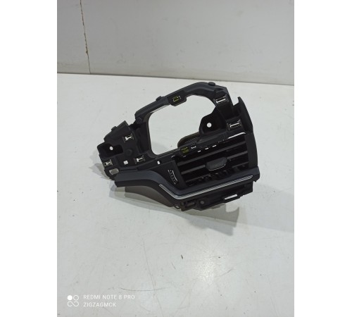 Воздушный дефлектор передний левый