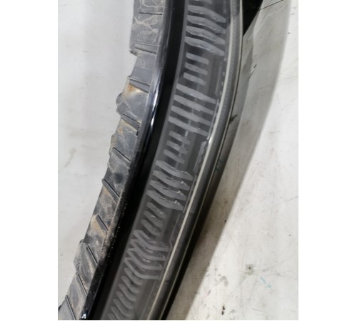 Центральный фонарь крышки багажника